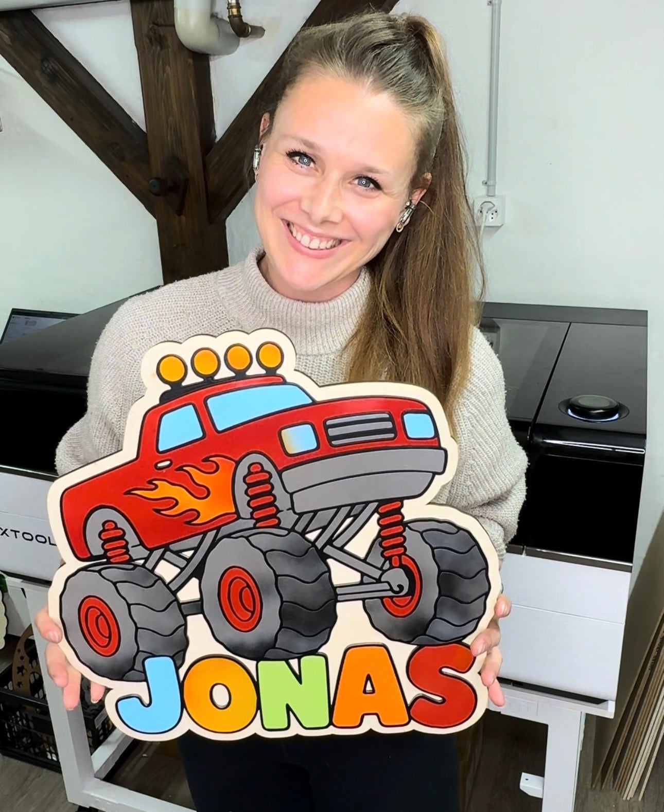 Personalisiertes Monstertruck Holz-Wandbild mit Namen | Kinderzimmer Deko handgemacht
