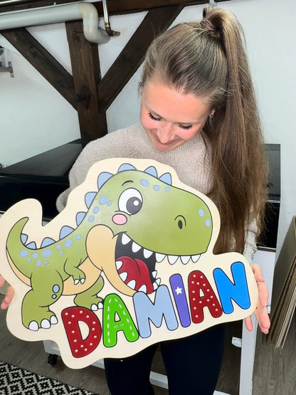Personalisierte Dino Wanddeko aus Holz | Kinderzimmer Namensschild mit T-Rex